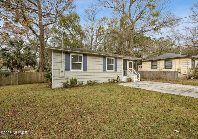 Photo 4 of Single family home for sale at 2846 Cherokee Cir W, Jacksonville, FL 32205 | MLS# 2153673 | Listing updated on 2026-08-27