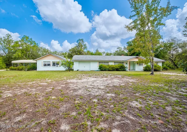 Photo 3 of Single family home for sale at 6267 Clance Rd, Keystone Heights, FL 32656 | MLS# 2153679 | Listing updated on 2026-08-25