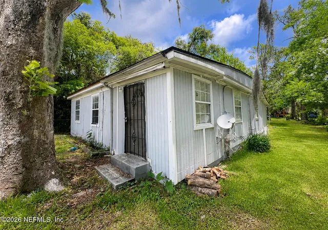 Photo 3 of Single family home for sale at 8903 Washington Ave, Jacksonville, FL 32208 | MLS# 2153727 | Listing updated on 2026-08-19