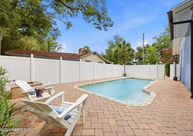 Photo 3 of Single family home for sale at 2121 Minerva Ave, Jacksonville, FL 32207 | MLS# 2154568 | Listing updated on 2026-09-10