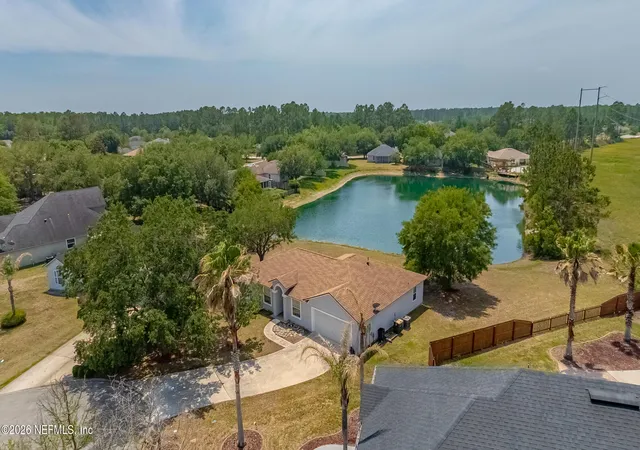 Photo 2 of Sale Pending at 6878 Wall Springs Dr, Jacksonville, FL 32222 | MLS# 2153833 | Listing updated on 2026-08-29