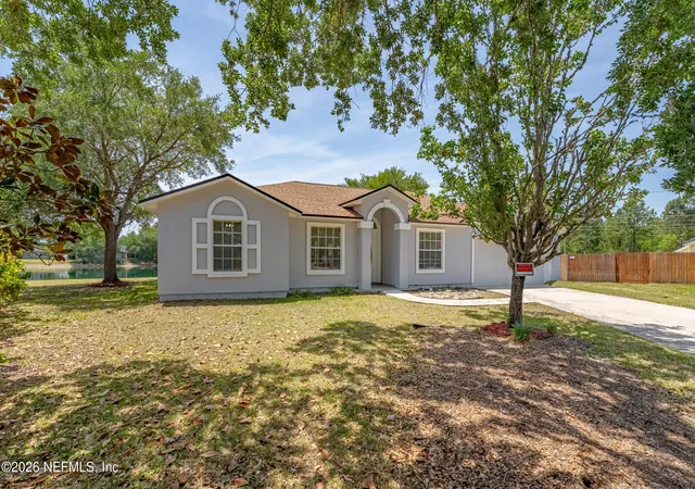 Photo 3 of Sale Pending at 6878 Wall Springs Dr, Jacksonville, FL 32222 | MLS# 2153833 | Listing updated on 2026-08-29