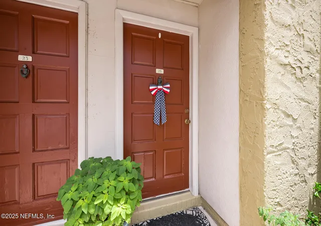 Photo 3 of Condo for sale at 5811 Atlantic Blvd #25, Jacksonville, FL 32207 | MLS# 2153940 | Listing updated on 2026-09-13