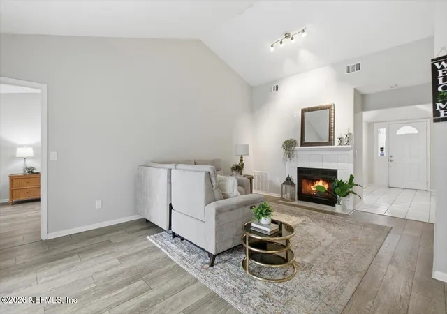 Photo 2 of Single family home for sale at 9910 Fawn Brk Dr, Jacksonville, FL 32256 | MLS# 2154003 | Listing updated on 2026-09-15