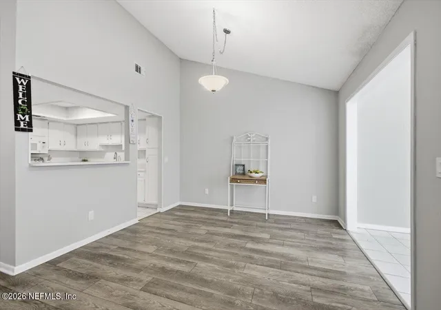 Photo 3 of Single family home for sale at 9910 Fawn Brk Dr, Jacksonville, FL 32256 | MLS# 2154003 | Listing updated on 2026-09-18