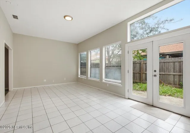 Photo 4 of Single family home for sale at 9910 Fawn Brk Dr, Jacksonville, FL 32256 | MLS# 2154003 | Listing updated on 2026-09-18