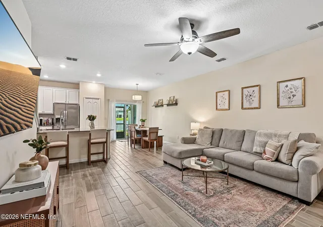 Photo 3 of Townhouse for sale at 1139 Beach Dune Dr, Jacksonville, FL 32233 | MLS# 2154048 | Listing updated on 2026-09-16
