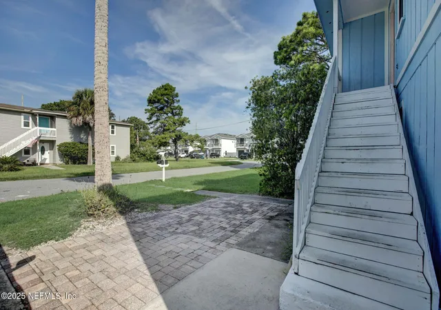 Photo 2 of Multi family home for sale at 725 7th Avenue S, Jacksonville Beach, FL 32250 | MLS# 2154098 | Listing updated on 2026-07-20