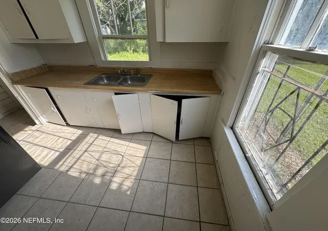Homes for sale in Jacksonville, FL | 1244 W 5Th St, Jacksonville, FL 32209 | MLS# 2154032