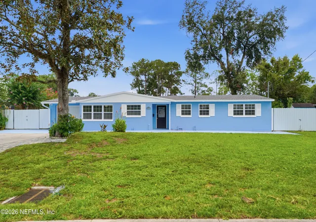 Photo 2 of Single family home for sale at 5162 Spring Glen Rd, Jacksonville, FL 32207 | MLS# 2154075 | Listing updated on 2026-08-02