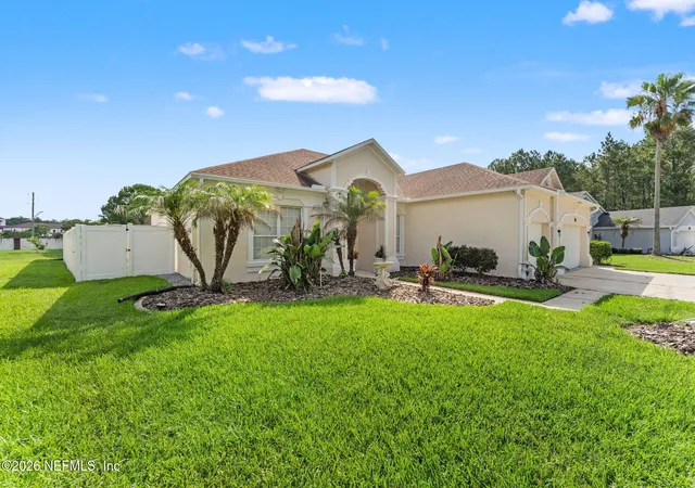 Photo 2 of Sale Pending at 11828 Collins Crk Dr, Jacksonville, FL 32258 | MLS# 2154073 | Listing updated on 2026-09-09