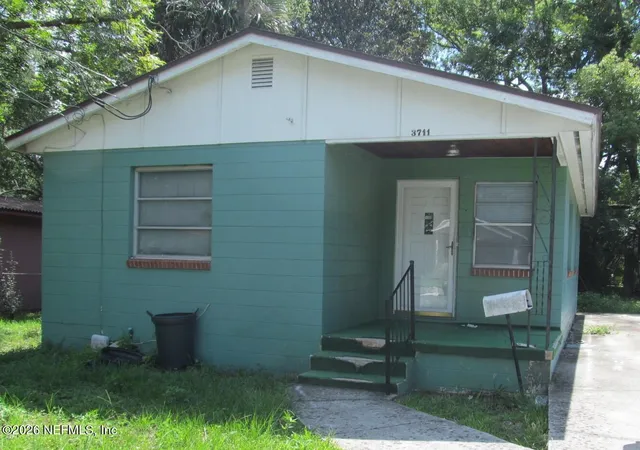 Photo 1 of Sale Pending at 3711 N Davis St, Jacksonville, FL 32209 | MLS# 2154121 | Listing updated on 2026-09-09