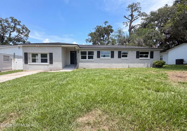 Homes for sale in Orange Park, FL | 411 Capricorn Ln, Orange Park, FL 32073 | MLS# 2154178