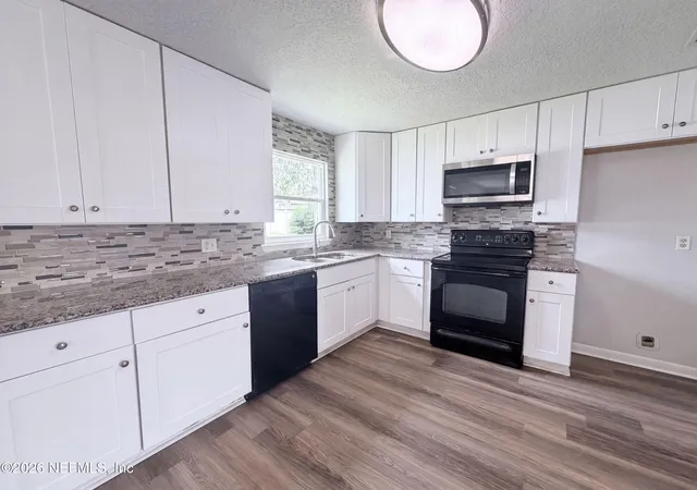 Homes for sale in Orange Park, FL | 411 Capricorn Ln, Orange Park, FL 32073 | MLS# 2154178