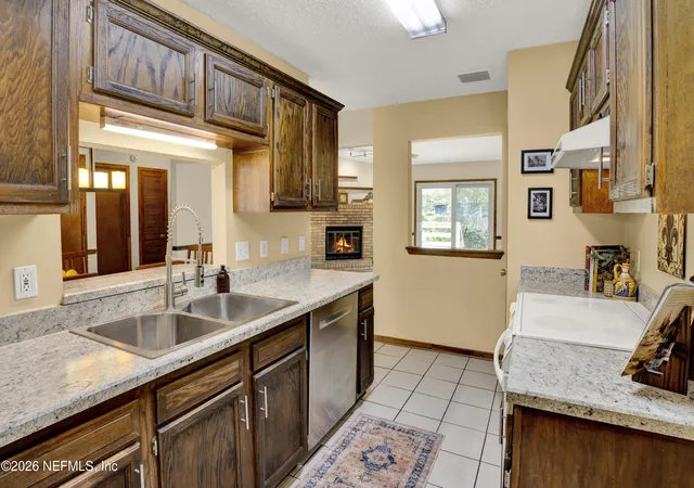 4th image of 12521 Kedlestone Ct E, Jacksonville, FL 32225 | MLS# 2161460