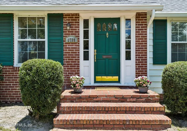 Photo 3 of Single family home for sale at 1729 Dogwood Pl, Jacksonville, FL 32210 | MLS# 2154716 | Listing updated on 2026-10-02