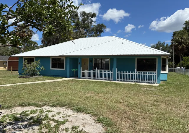 Photo 3 of Single family home for sale at 254 Old Woods Rd, Interlachen, FL 32148 | MLS# 2154386 | Listing updated on 2026-09-15