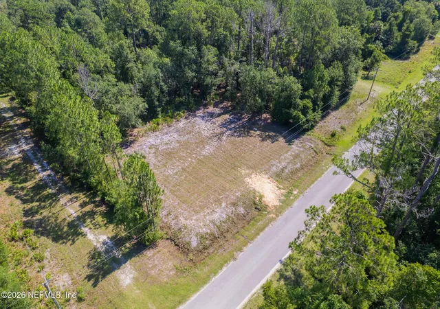 Homes for sale in Georgetown, FL | 400 Paradise Blvd, Georgetown, FL 32139 | MLS# 2154546