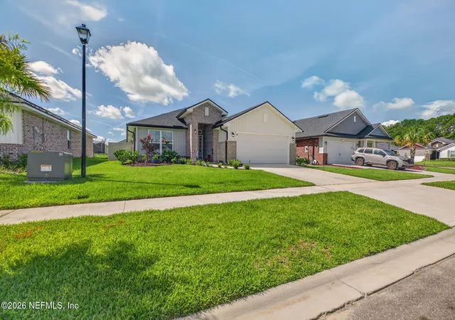 Homes for sale in Green Cove Springs, FL | 3145 Laurel Springs Dr, Green Cove Springs, FL 32043 | MLS# 2154462