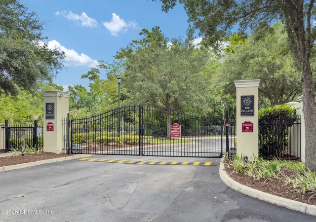 Photo 2 of Sale Pending at 3958 Baymeadows Rd #4302, Jacksonville, FL 32217 | MLS# 2154661 | Listing updated on 2026-10-05