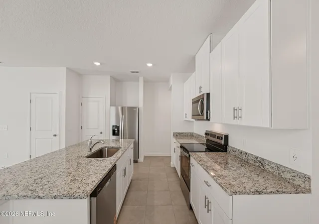 5th image of 9430 Ella Point Dr, Jacksonville, FL 32219 | MLS# 2154637