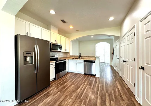 Photo 2 of Townhouse for sale at 13057 Shallowater Rd, Jacksonville, FL 32258 | MLS# 2154697 | Listing updated on 2026-08-31