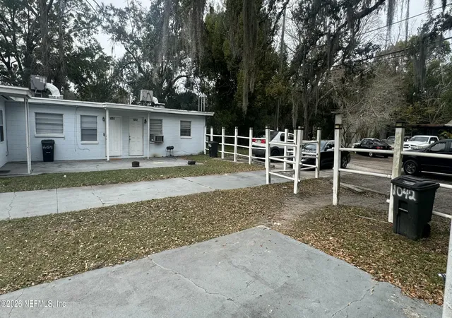 3rd image of 1042 Maynard St, Jacksonville, FL 32208 | MLS# 2154632
