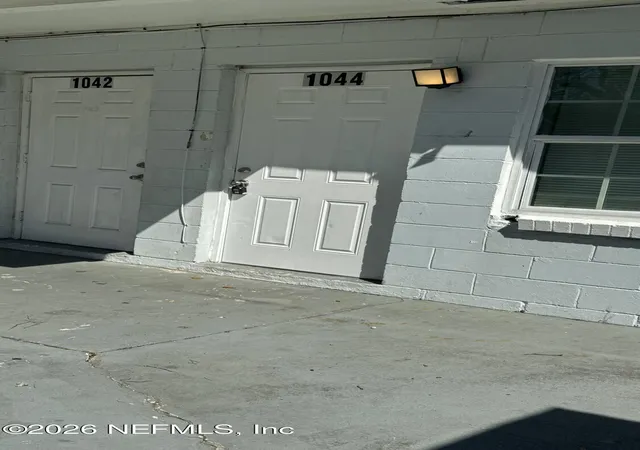 5th image of 1042 Maynard St, Jacksonville, FL 32208 | MLS# 2154632