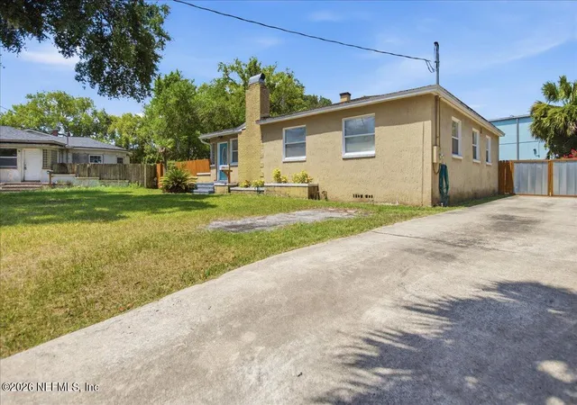 Photo 3 of Single family home for sale at 2284 Larchmont Rd, Jacksonville, FL 32207 | MLS# 2154710 | Listing updated on 2026-08-31