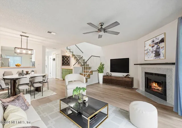 1st image of 7701 Baymeadows Cir W #1124, Jacksonville, FL 32256 | MLS# 2154760