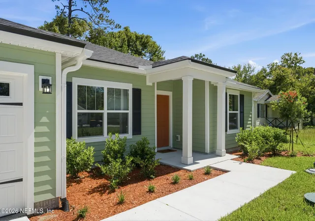 Photo 3 of Sale Pending at 433 Ponce Blvd, Jacksonville, FL 32218 | MLS# 2154722 | Listing updated on 2026-09-09