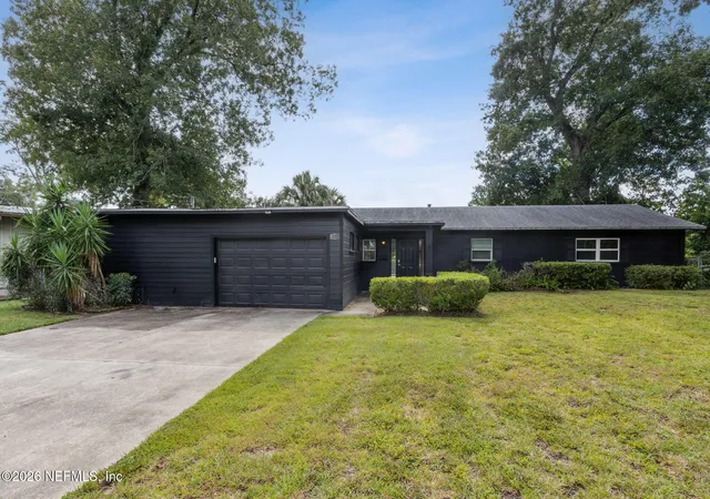 Photo 1 of Sale Pending at 704 Seabrook Cvs Rd, Jacksonville, FL 32211 | MLS# 2154759 | Listing updated on 2026-09-08