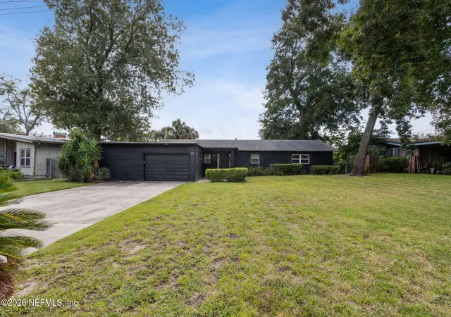 Photo 3 of Sale Pending at 704 Seabrook Cvs Rd, Jacksonville, FL 32211 | MLS# 2154759 | Listing updated on 2026-09-08
