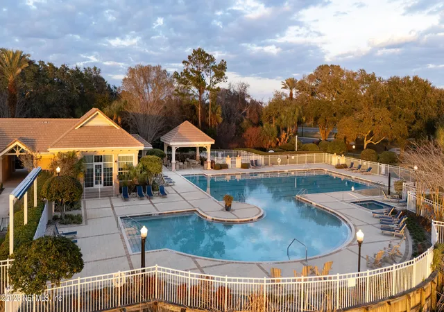 Photo 3 of Sale Pending at 43 N Lakewalk Dr, Palm Coast, FL 32137 | MLS# 2154796 | Listing updated on 2026-09-02