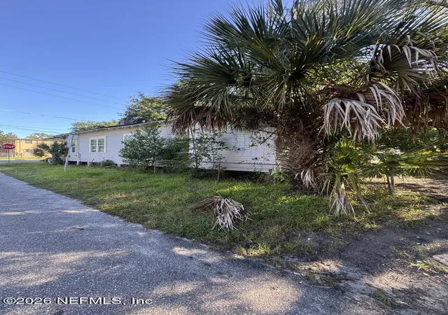 Photo 3 of Single family home for sale at 1050 W 8th Street, Jacksonville, FL 32209 | MLS# 2154801 | Listing updated on 2026-09-30