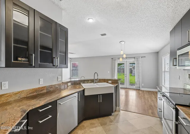 Photo 4 of Single family home for sale at 687 Scarlet View Ct, Orange Park, FL 32073 | MLS# 2155107 | Listing updated on 2026-09-01