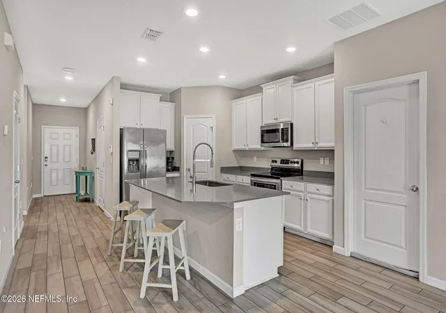Photo 4 of Single family home for sale at 7001 Bowers Crk Dr, Jacksonville, FL 32222 | MLS# 2154926 | Listing updated on 2026-09-13