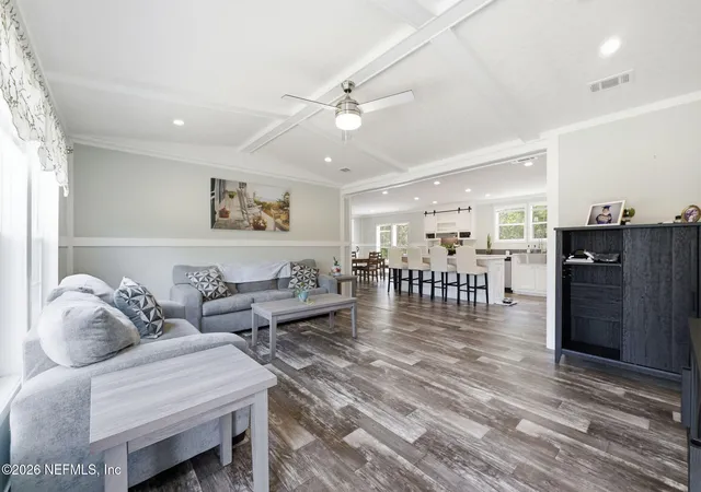 2nd image of 132 Lake Lucy Ct, Interlachen, FL 32148 | MLS# 2154949