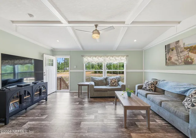 5th image of 132 Lake Lucy Ct, Interlachen, FL 32148 | MLS# 2154949