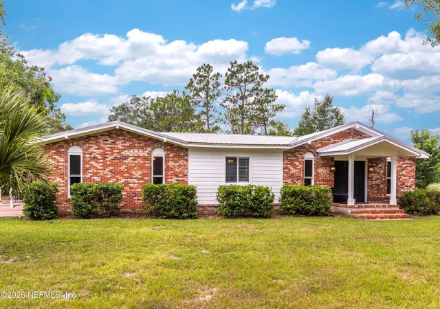 Photo 3 of Single family home for sale at 1986 Mallard Rd, Middleburg, FL 32068 | MLS# 2155003 | Listing updated on 2026-09-09