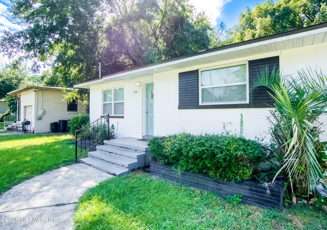 Photo 3 of Single family home for sale at 6910 Cartier Cir, Jacksonville, FL 32208 | MLS# 2155109 | Listing updated on 2026-09-07