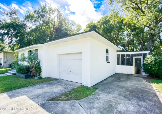 Photo 3 of Single family home for sale at 6910 Cartier Cir, Jacksonville, FL 32208 | MLS# 2155109 | Listing updated on 2026-09-07