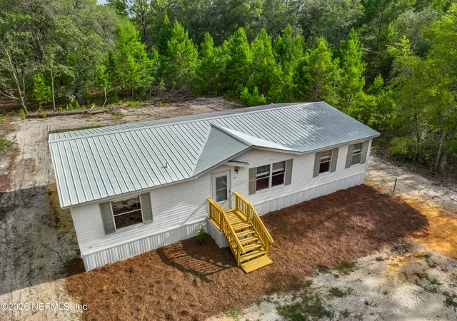 3rd image of 117 Sumac St, Interlachen, FL 32148 | MLS# 2155183