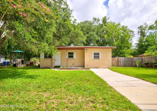 Photo 1 of Single family home for sale at 845 Floyd Cir N, Orange Park, FL 32073 | MLS# 2155078 | Listing updated on 2026-09-04