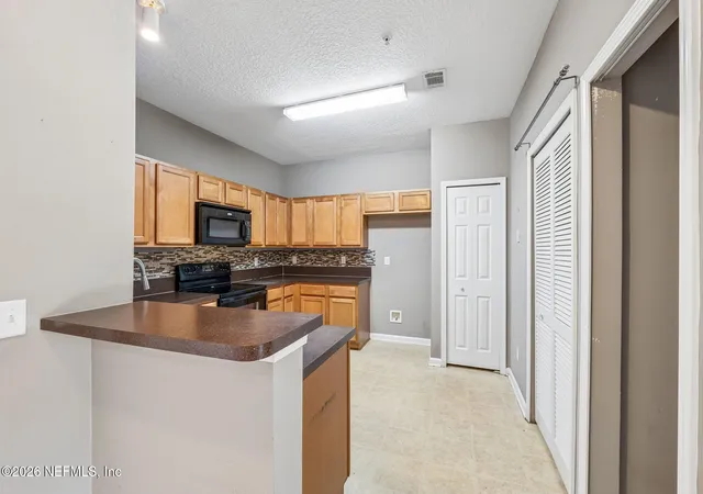 4th image of 3671 Kirkpatrick Cir, Jacksonville, FL 32210