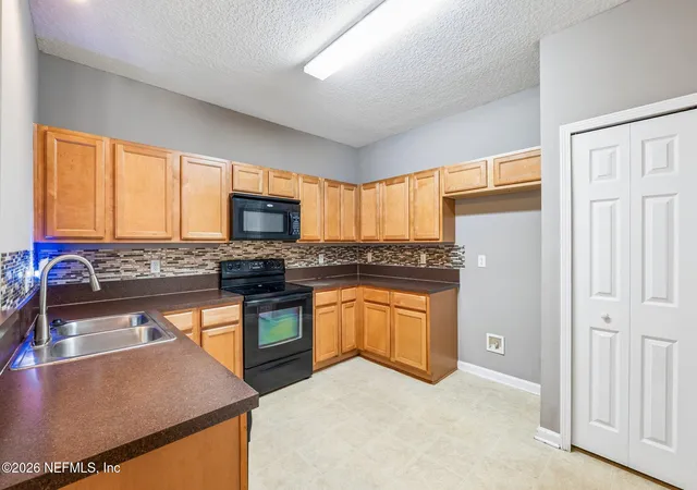 5th image of 3671 Kirkpatrick Cir, Jacksonville, FL 32210