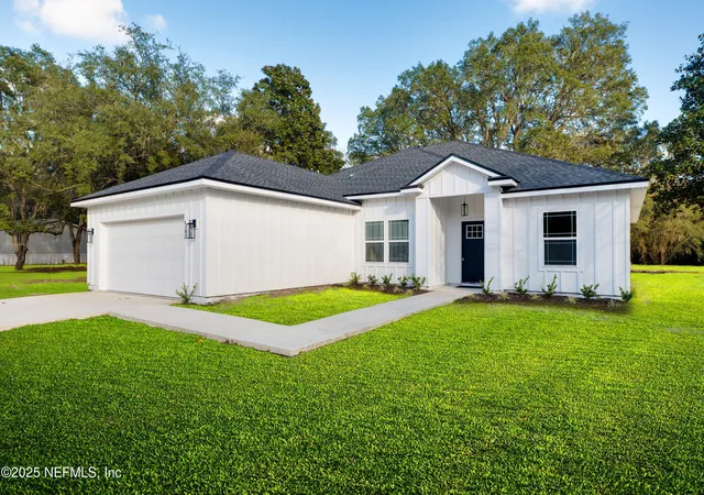 Photo 3 of Single family home for sale at 26 Bitterroot Ave, Middleburg, FL 32068 | MLS# 2155199 | Listing updated on 2026-08-24