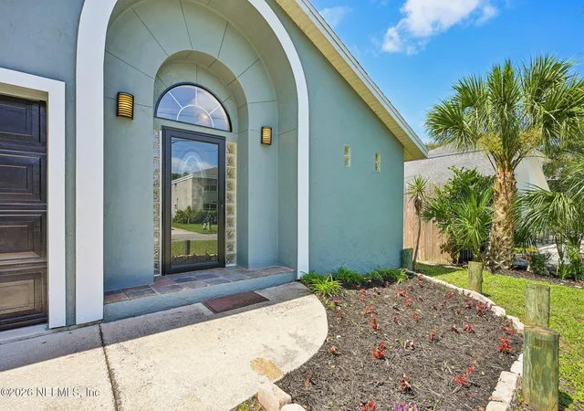 Photo 3 of Sale Pending at 207 B St, Saint Augustine, FL 32080 | MLS# 2155172 | Listing updated on 2026-09-08