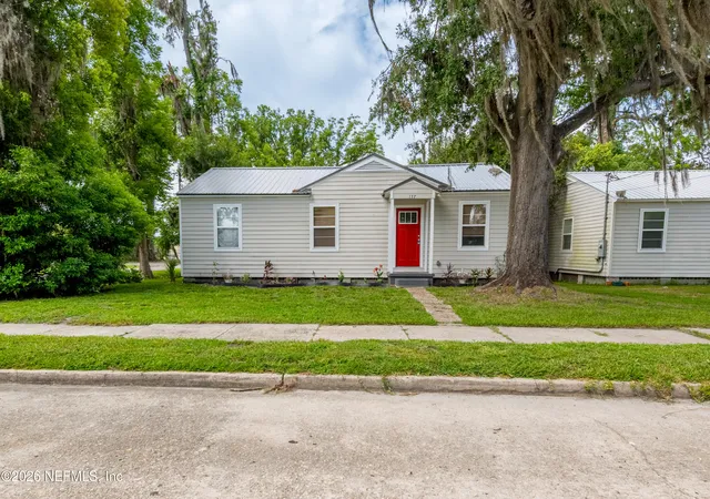 1st image of 137 W Washington St, Starke, FL 32091 | MLS# 2155202