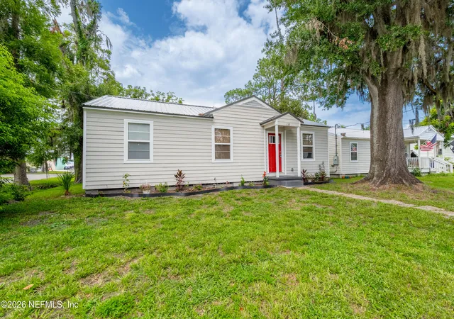 2nd image of 137 W Washington St, Starke, FL 32091 | MLS# 2155202